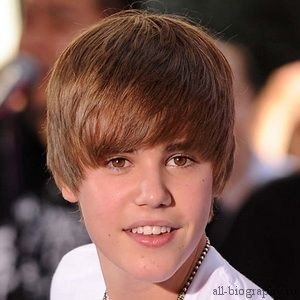 Джастін Бібер (Justin Bieber) коротка біографія співака