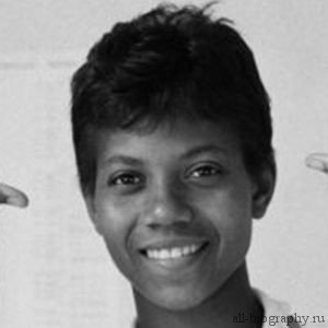 Вільма Рудольф (Wilma Rudolph) коротка біографія легкоатлета