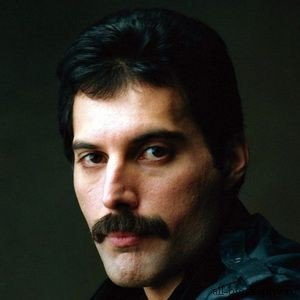 Фредді Меркюрі (Freddie Mercury) коротка біографія співака
