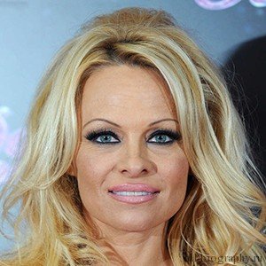 Памела Андерсон (Pamela Anderson) коротка біографія актриси