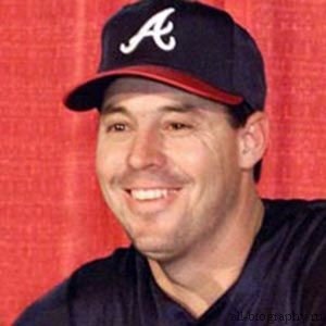 Грег Мэддакс (Greg Maddux) коротка біографія бейсболіста
