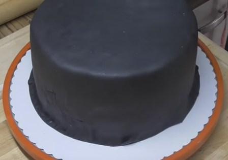 Торт з мастики для чоловіка на: день народження: фото