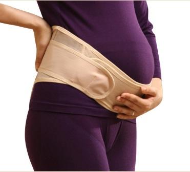 Коли починати носити бандаж при вагітності?