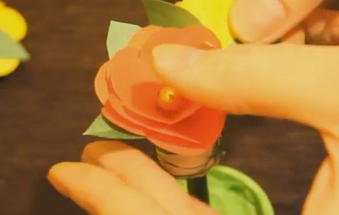 Як зробити квіти з паперу своїми руками: фото для початківців поетапно