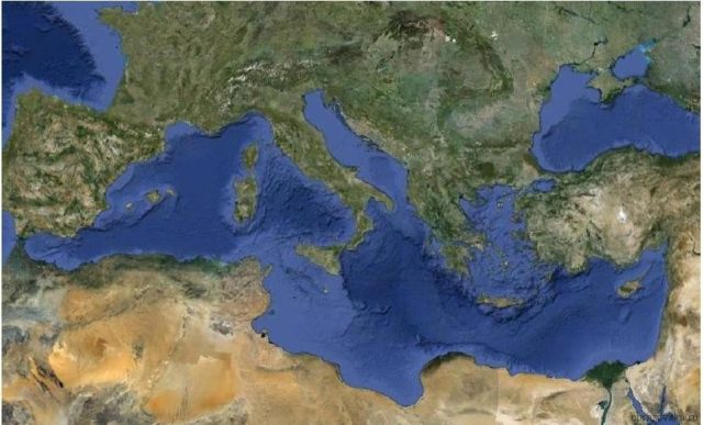 Моря Зарубіжної Європи, океани і протоки омивають берегову лінію